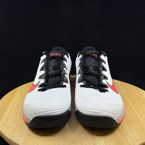 Nike Vapor 12 Men's Hard Court Tennis Shoes Sneakers  IB2534-100 Size 11 - Picture 6 of 10